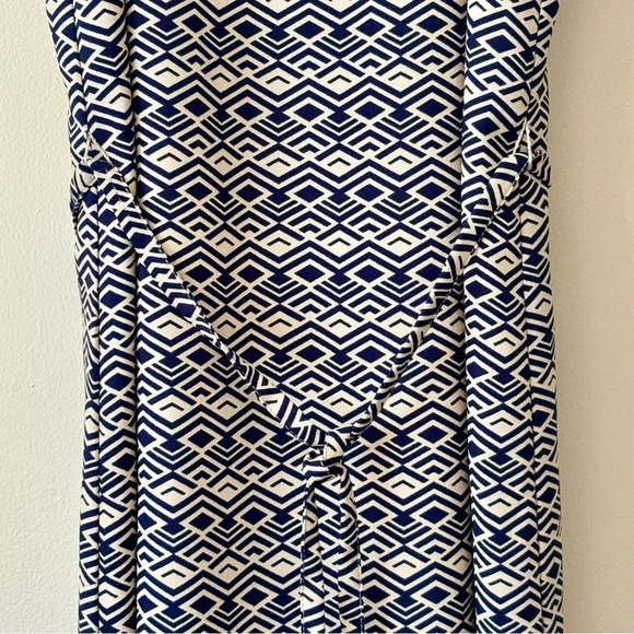 Banana Republic| Sleeveless Geometric Print Tan/Navy Dress Size XS - Picture 3 of 7